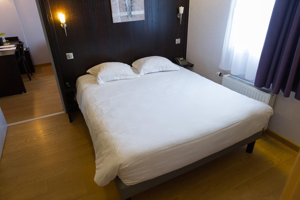 Cottage Logis Hotel - Restaurant Дуделанж Екстериор снимка