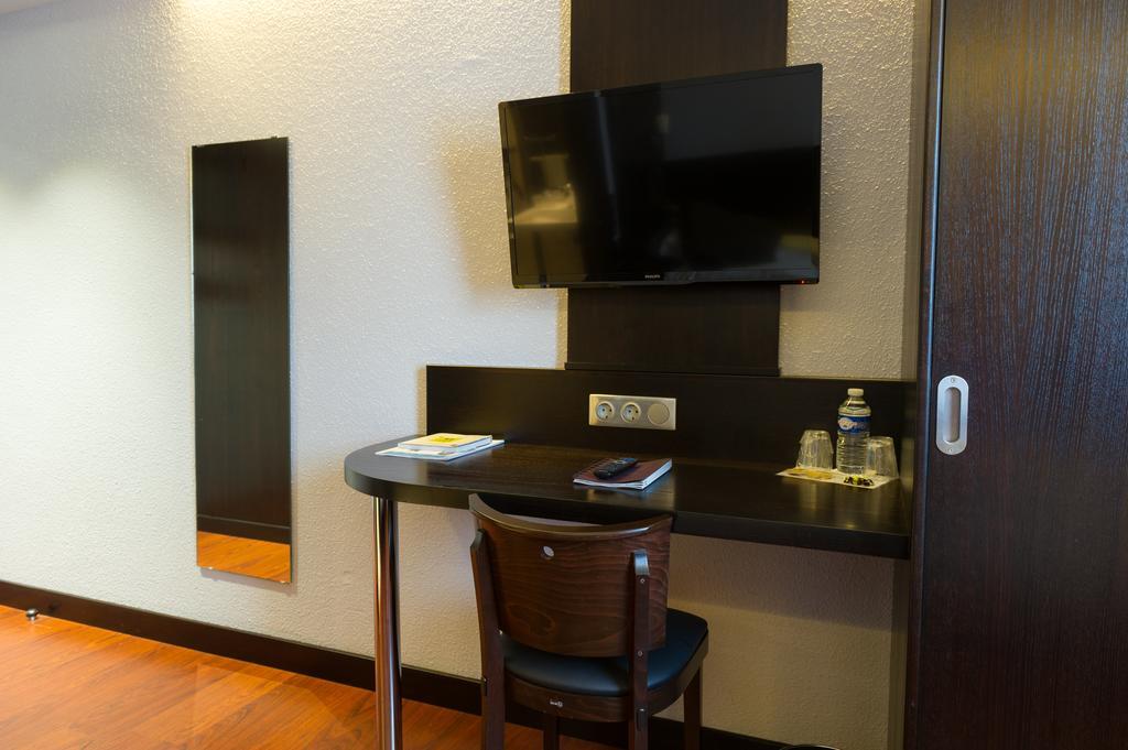 Cottage Logis Hotel - Restaurant Дуделанж Екстериор снимка