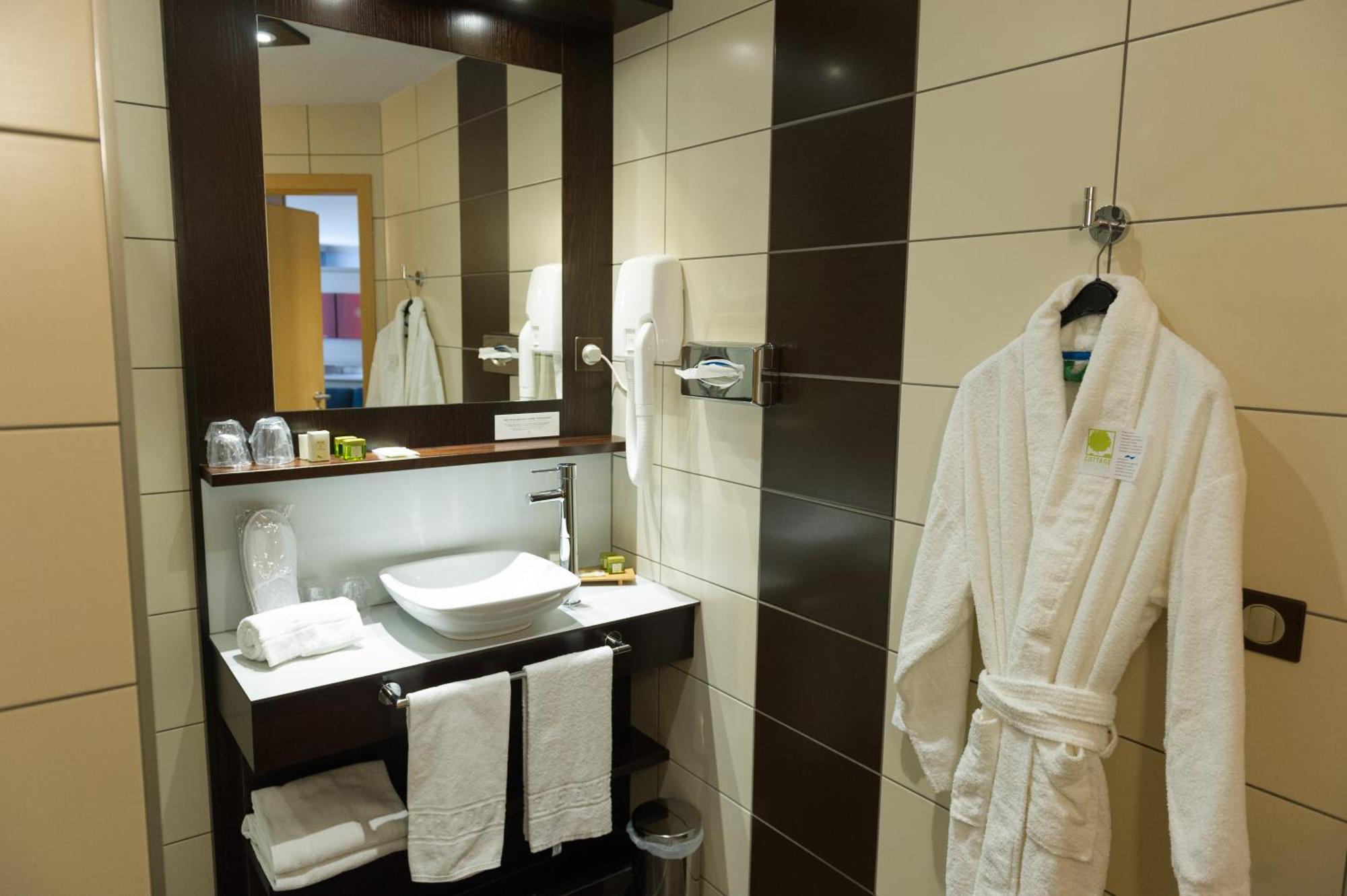 Cottage Logis Hotel - Restaurant Дуделанж Екстериор снимка