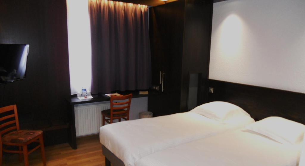 Cottage Logis Hotel - Restaurant Дуделанж Екстериор снимка