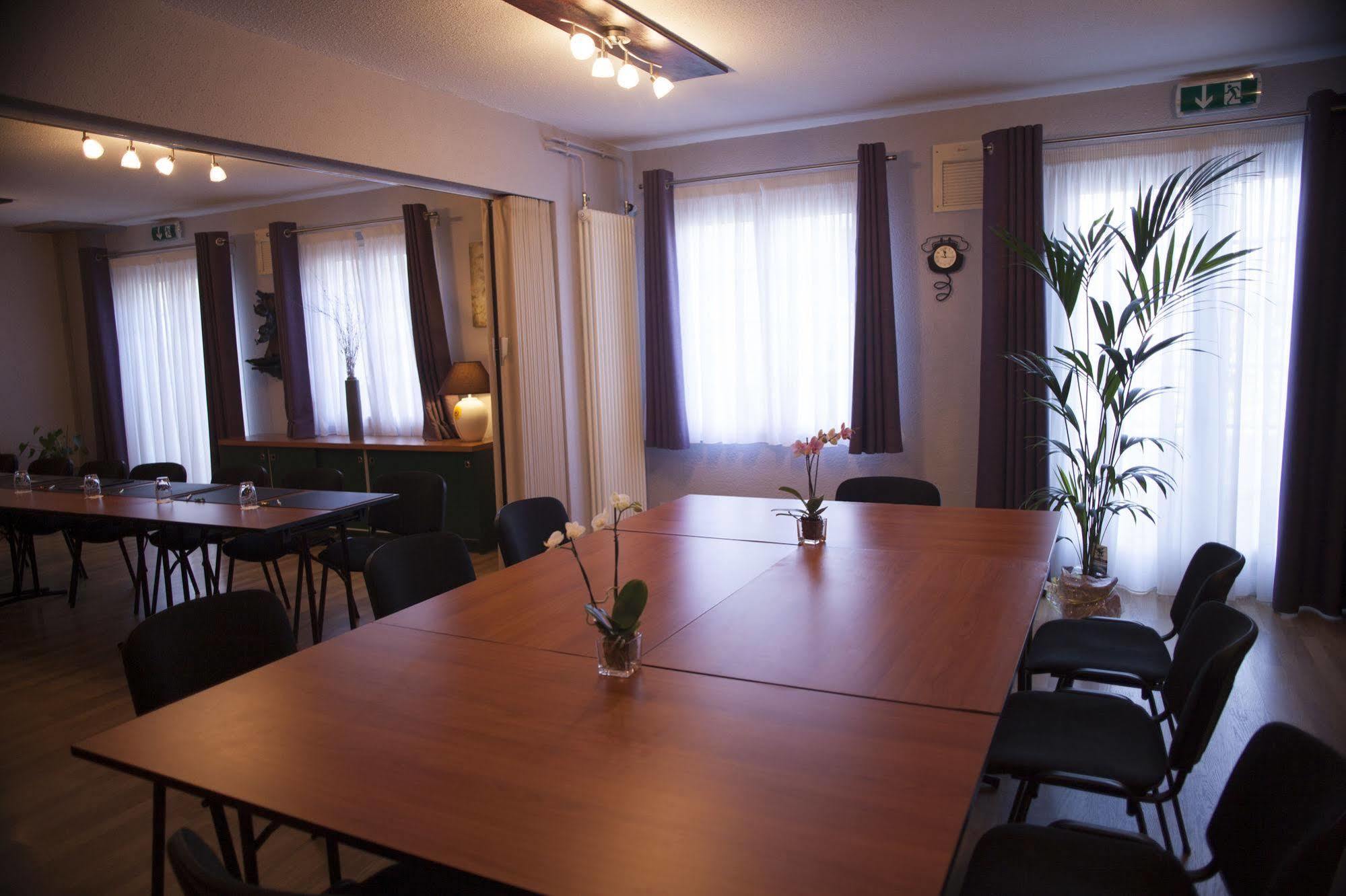 Cottage Logis Hotel - Restaurant Дуделанж Екстериор снимка